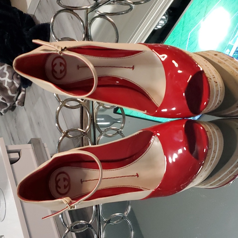 GUCCI WEDGES